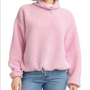 Levi’s sherpa pullover